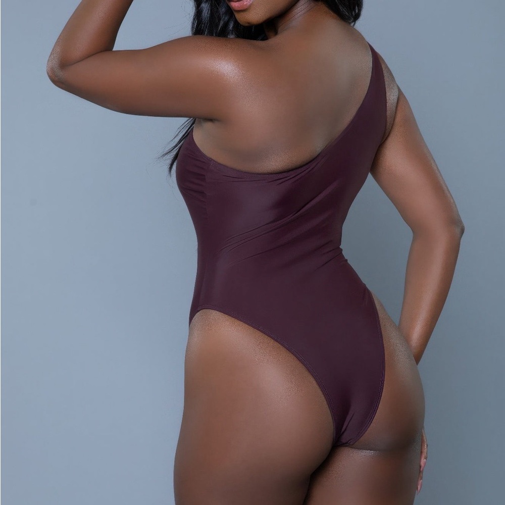 Scarlett Swimsuit - Picture 3 of 3